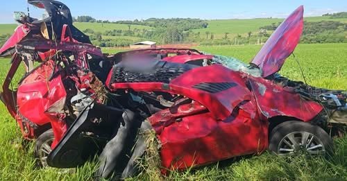 Mulher fica ferida em capotamento na BR-163 entre Cascavel e Toledo
