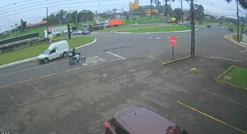 Acidente é registrado no Trevo da Portal, na BR-277, em Cascavel