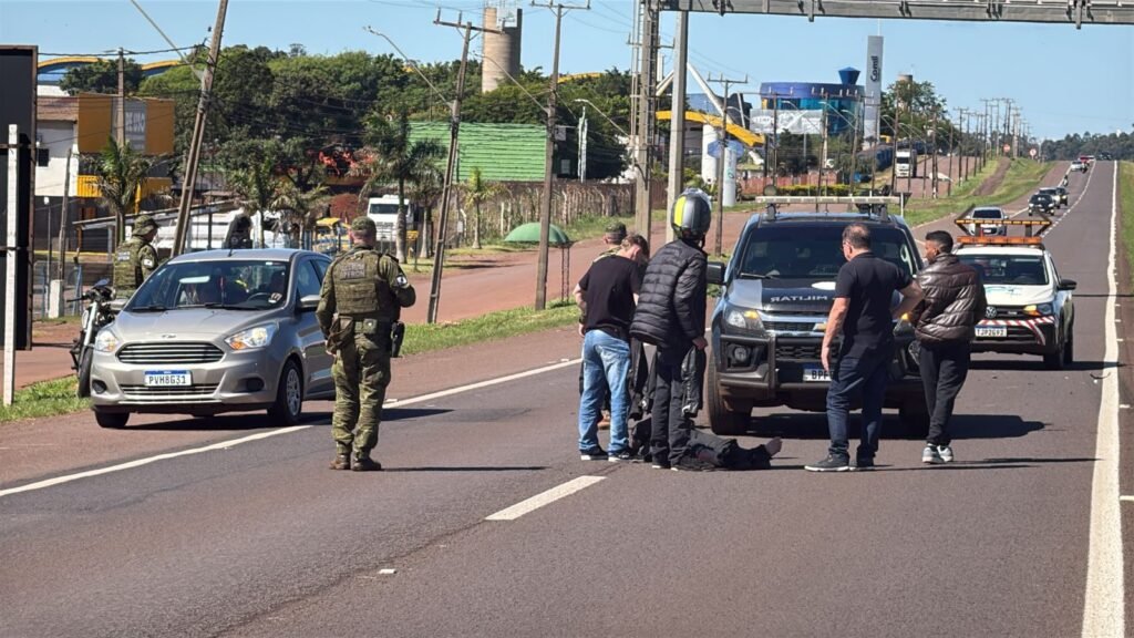 Motociclista fica ferido em acidente na BR-277