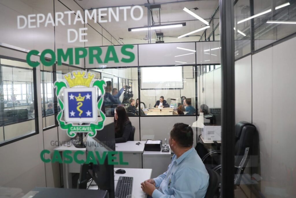 Capacitação ensina empreendedores a participarem de licitações e ampliar oportunidades de negócio