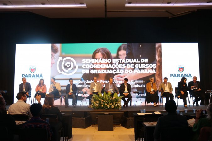 Estado e universidades estaduais debatem estratégias para formação de professores