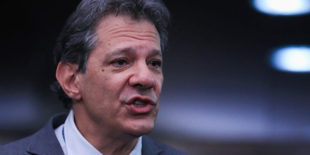 Governo avalia projeto adicional para manter arrecadação do IR