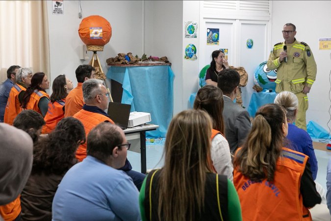 Defesa Civil do Paraná impacta 2 mil pessoas sobre ações de prevenção de riscos