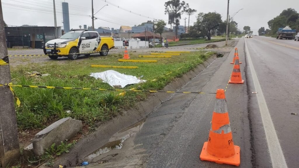 Mulher de 28 anos é morta a tiros no bairro Abranches, em Curitiba