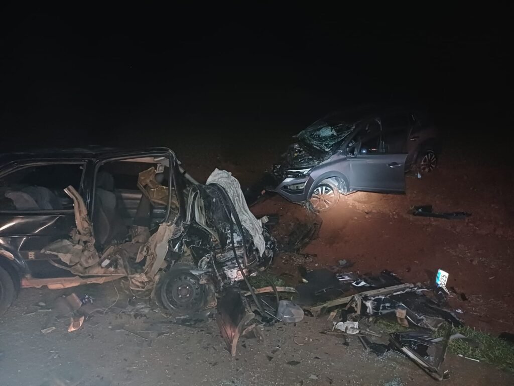 Colisão frontal deixa uma pessoa morta e cinco feridas na BR-373, em Ipiranga
