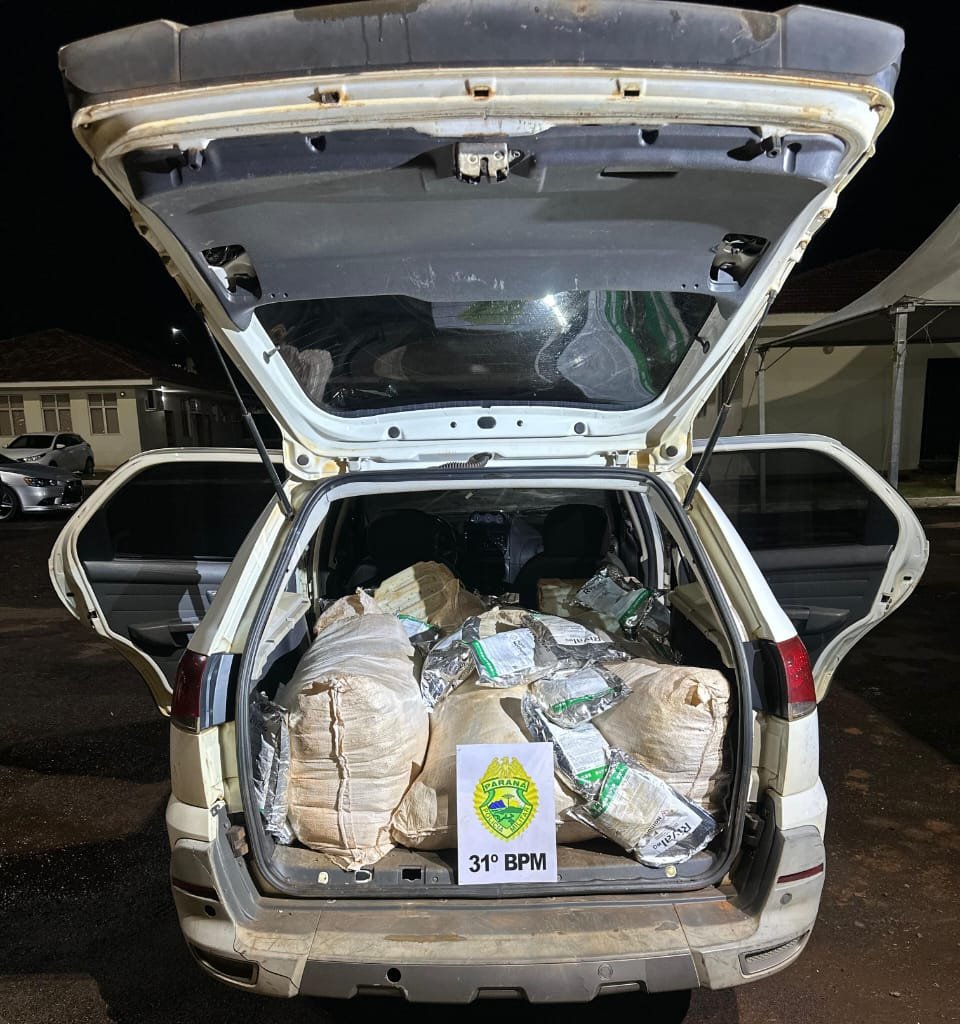 PM apreende veículo carregado com agrotóxicos contrabandeados em Assis Chateaubriand