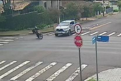 Câmera flagra acidente no Centro