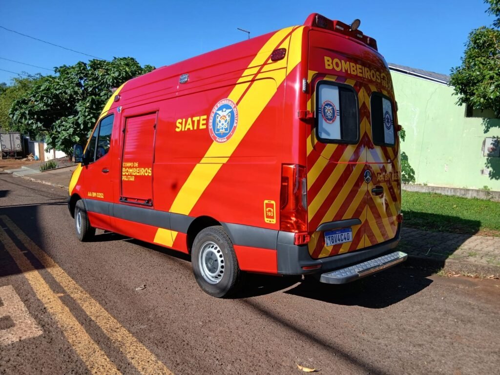 Jovem fica ferido em colisão entre moto e carro no bairro Alto Alegre, em Cascavel