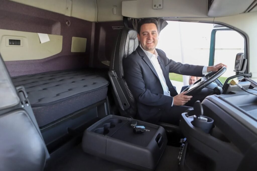 Governador sanciona lei que prevê CNH gratuita para pessoas em vulnerabilidade social