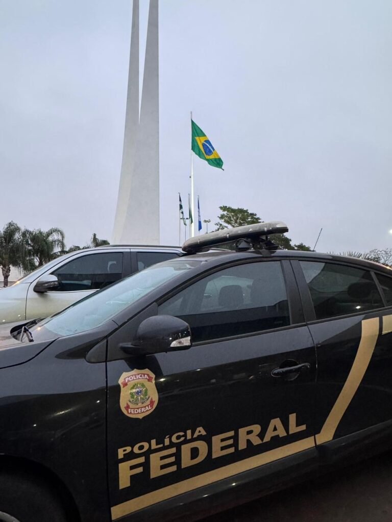 Polícia Federal cumpre mandados de prisão de foragidos localizados na fronteira com Argentina e Paraguai