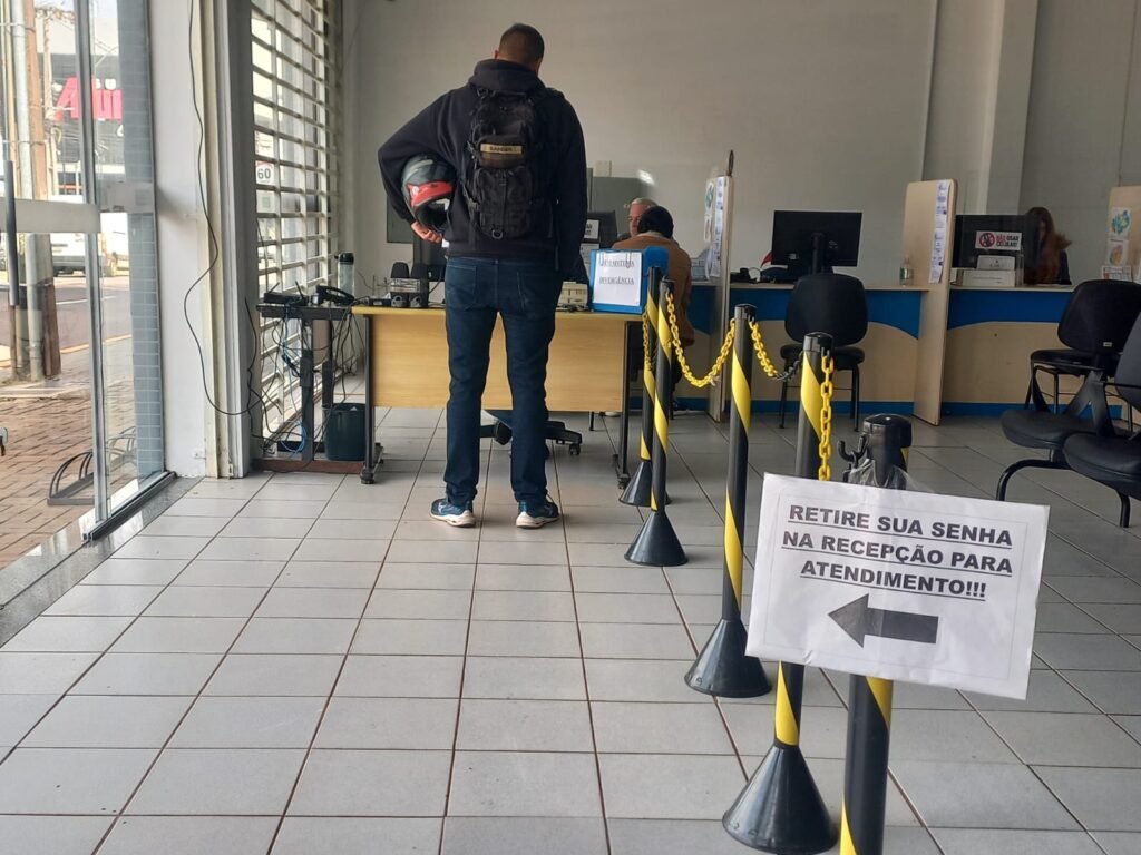 Cascavel inicia semana com 1.389 vagas de emprego