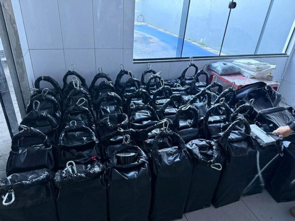 Polícia Civil apreende mais de 1 tonelada de cocaína em Paranaguá