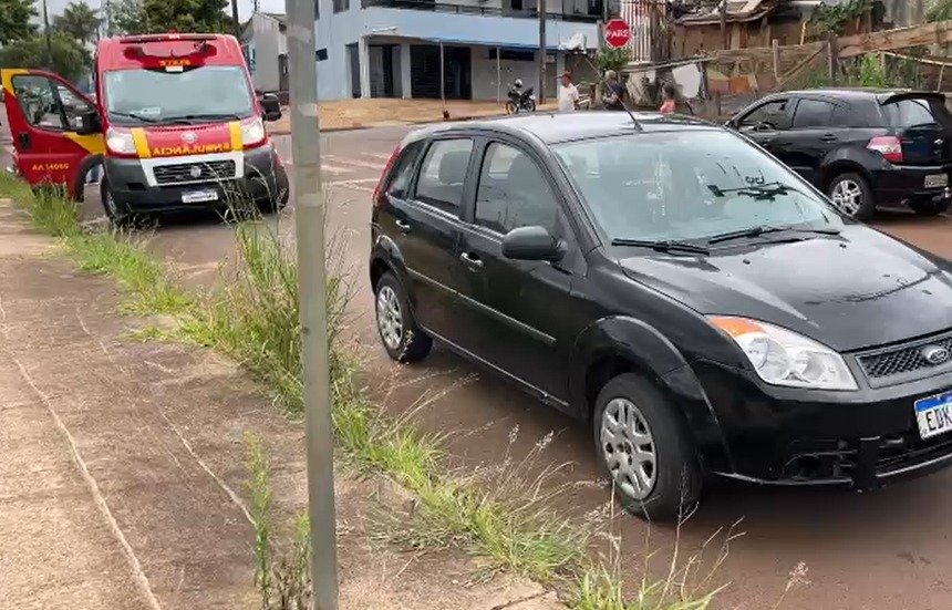 Mulher fica ferida em acidente no Cascavel Velho