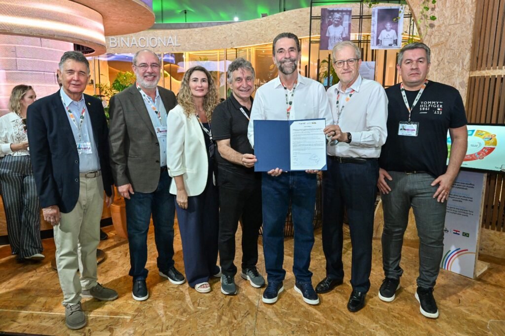 Itaipu Binacional e Ministério do Meio Ambiente assinam acordo de cooperação técnica na COP30