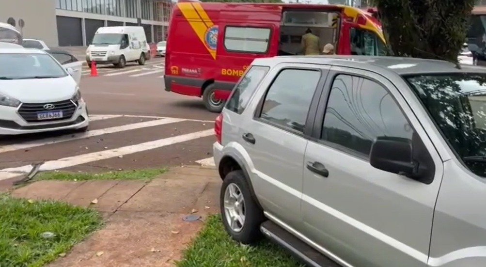 Ecosport e HB20 batem no centro de Cascavel