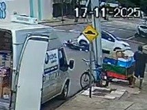 Câmera mostra acidente na rua Antonina