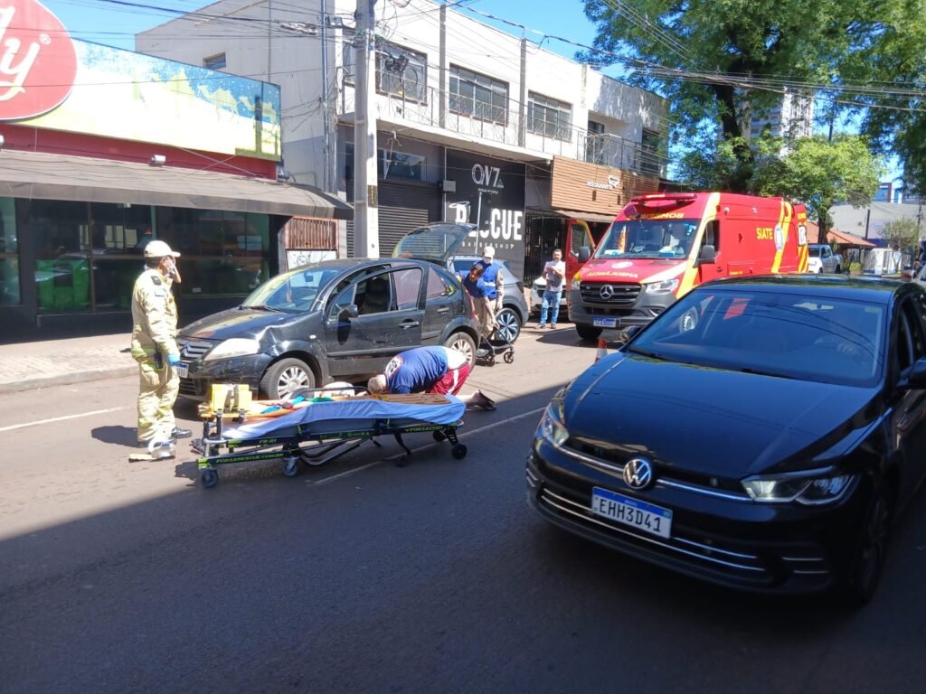 Idosa é atropelada no Centro de Cascavel e fica ferida