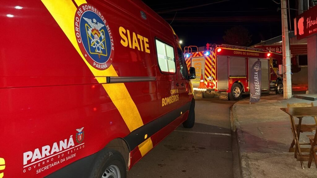 Motorista de 46 anos fica ferido após colisão traseira na Avenida Tito Muffato, em Cascavel