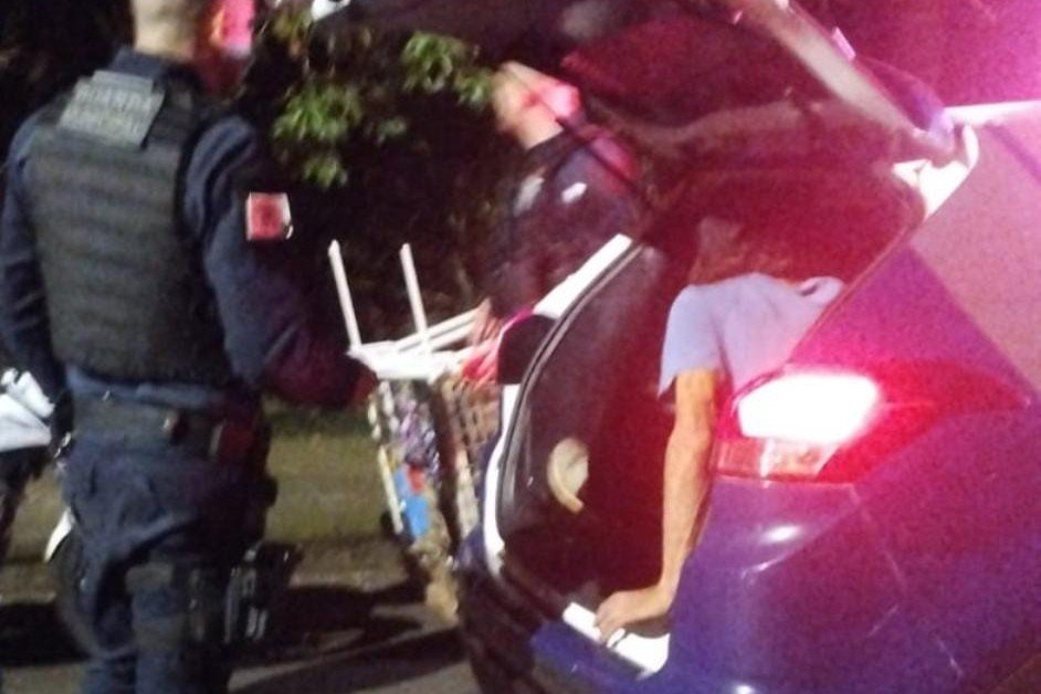 Polícia cumpre mandado de prisão contra homem de 40 anos no bairro Coqueiral, em Cascavel