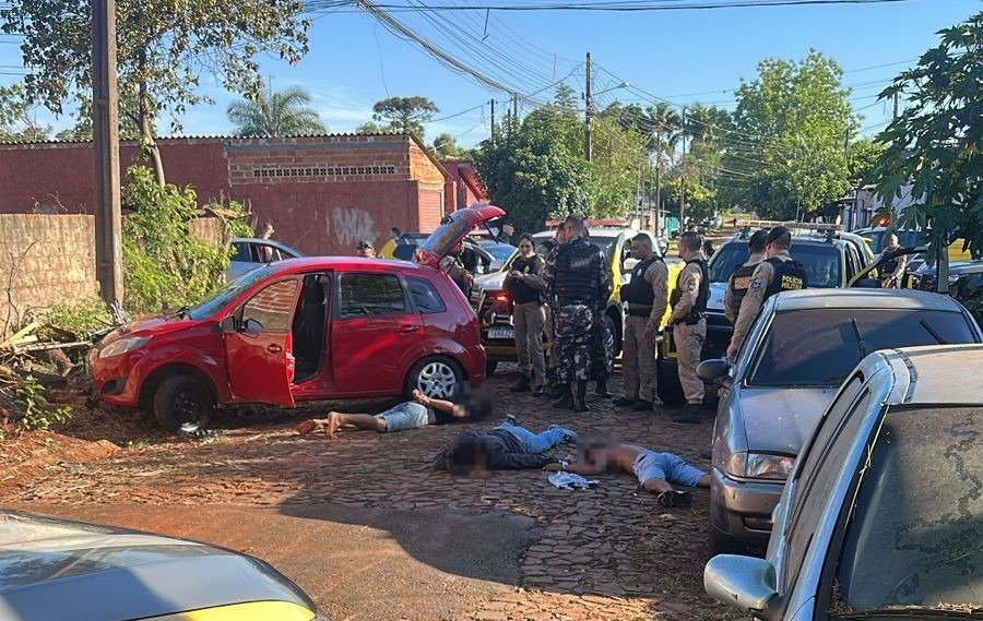 Polícia persegue veículo e detém suspeito após tentativa de fuga em Foz do Iguaçu