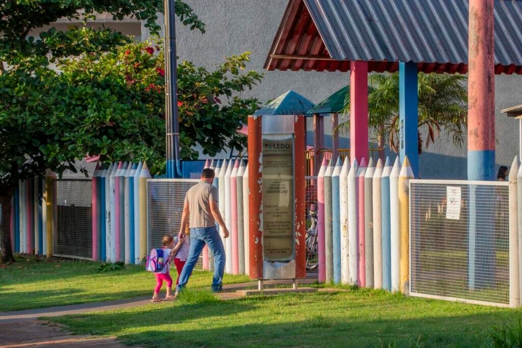Educação abre inscrições para pretensão de vagas em período integral em Cmeis de Toledo