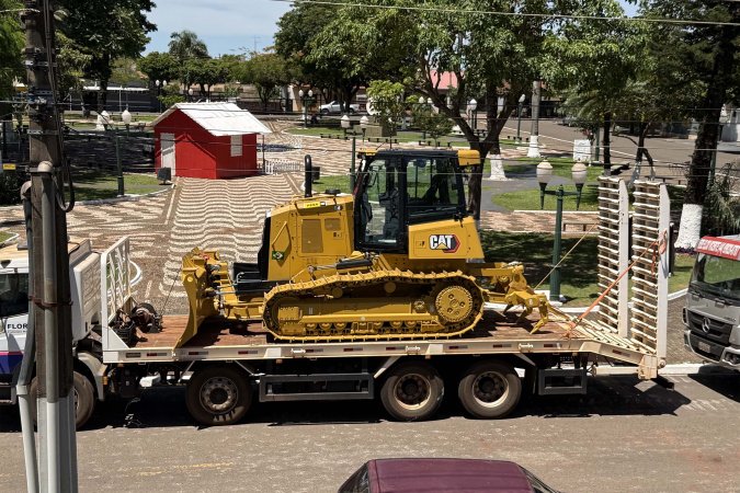 Floraí compra maquinários para melhorar estradas rurais; aporte integra pacote de R$ 2,2 bilhões do Estado