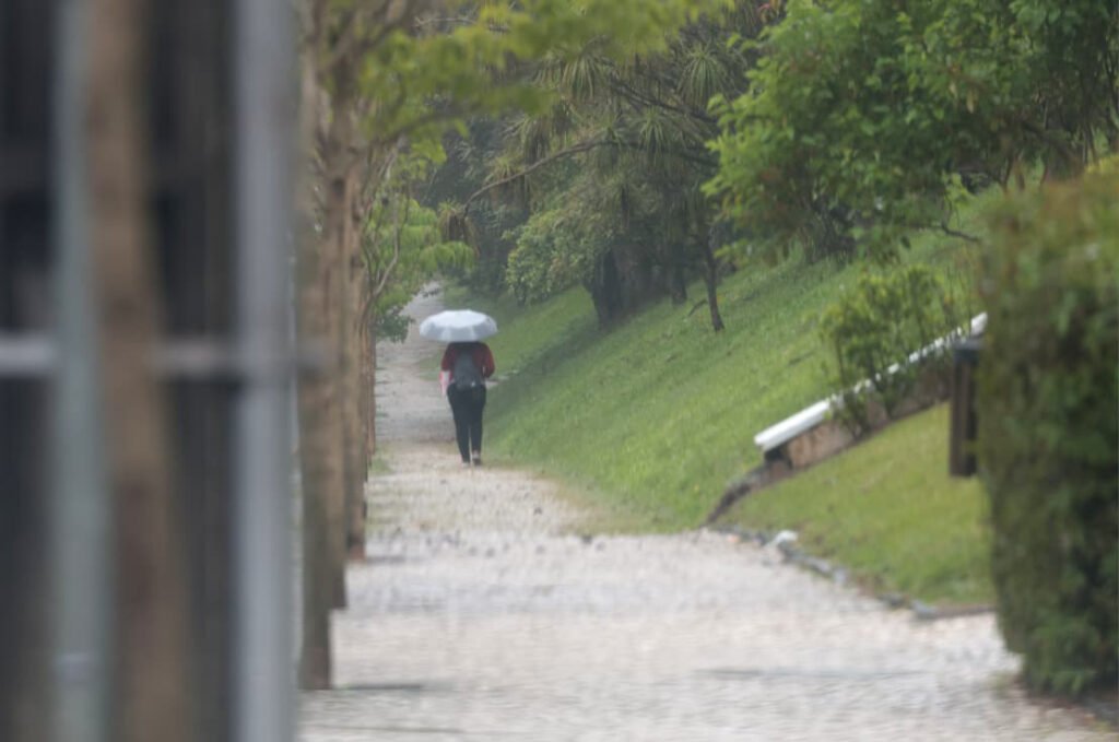outubro registrou até 2°C abaixo da média histórica no Paraná