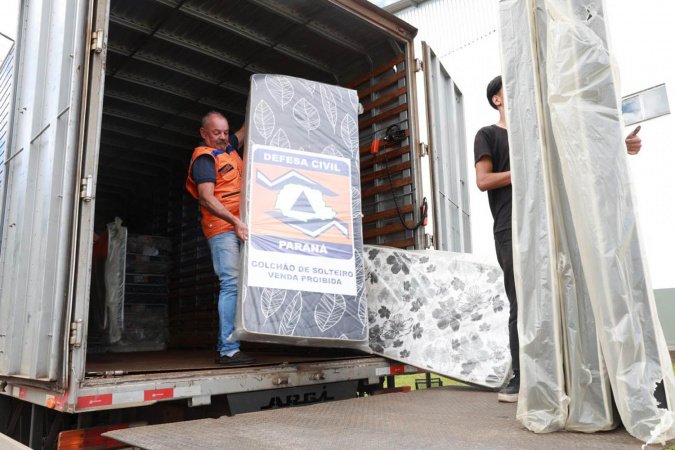 Com mais de mil desalojados e desabrigados, governo e municípios preparam abrigos