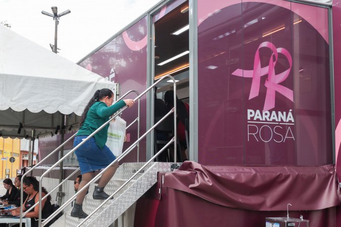 Carreta Saúde da Mulher chega à última parada do trajeto e atenderá Morretes e região