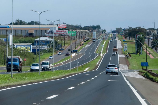 Com IPVA 45% mais barato, quase dois carros foram emplacados por minuto no Paraná em novembro
