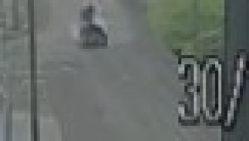 Câmera flagra acidente na marginal da BR-277 em Cascavel