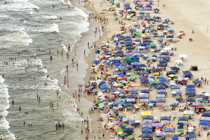 Estado investe R$ 28,2 milhões para limpeza urbana e educação ambiental no Verão Maior