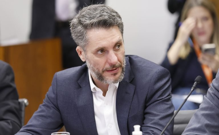 Projeto proíbe fiança e prevê prisão preventiva em caso de cárcere privado