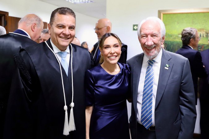 Ex-procuradora-geral do Estado toma posse como desembargadora no TJPR