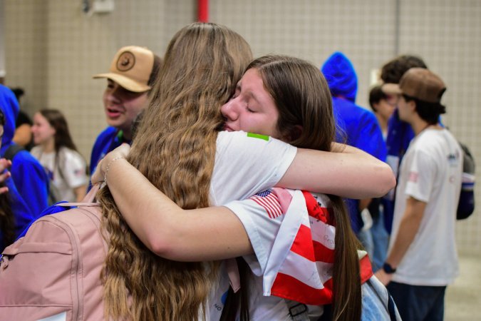 Ganhando o Mundo Agrícola: emoção e alegria marcam retorno dos estudantes após semestre nos EUA