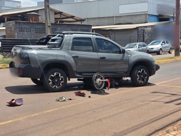 Acidente entre moto e caminhonete mobiliza equipes na Vila Industrial em Toledo