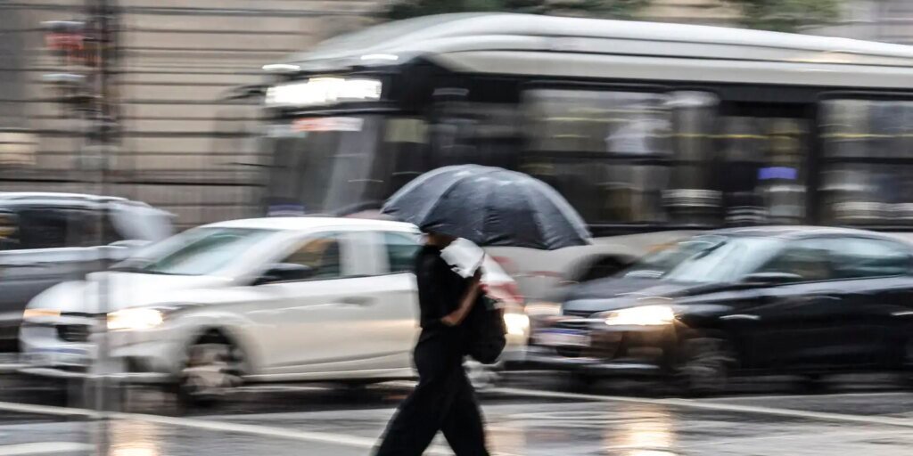Chuvas no litoral paulista provocam interdição da Serra Mogi-Bertioga