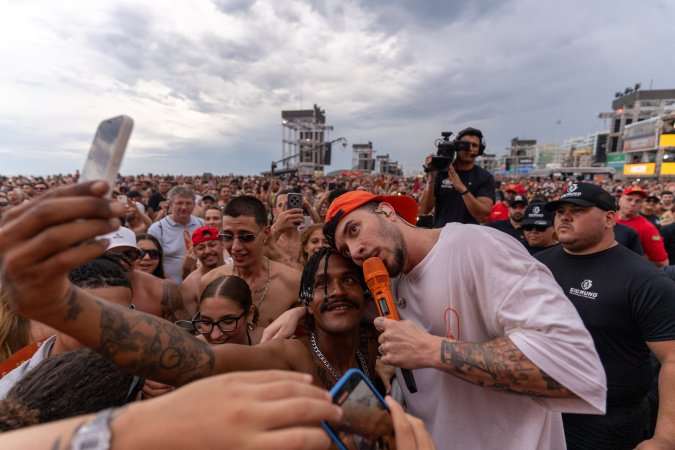 Jeito Moleque toca Cristiano Araújo e Charlie Brown Jr no Verão Maior Paraná