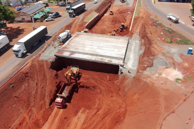 Obra do novo viaduto de Lerroville na PR-445 em Londrina está na fase final