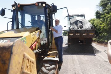 Prefeitura investe na área rural e garante investimentos de mais de quase R$ 28 milhões em mais de 23 km de estradas