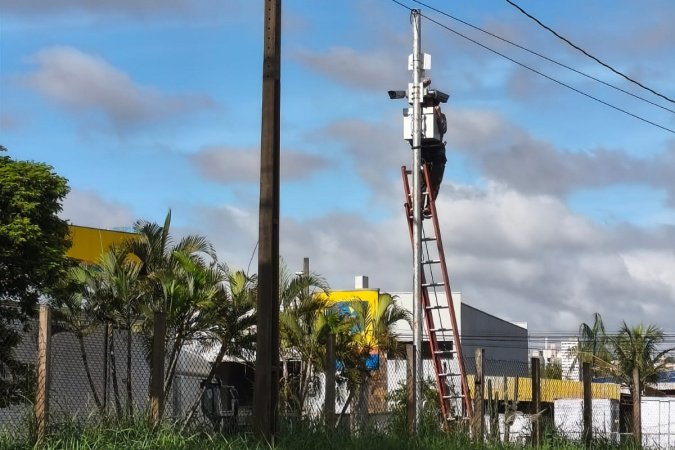 Instalação iniciada: Londrina terá 150 câmeras do programa de monitoramento Olho Vivo