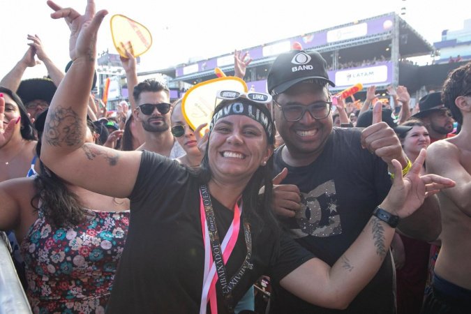 Prova de resistência: fãs ficam 24h na fila para show de Gusttavo Lima