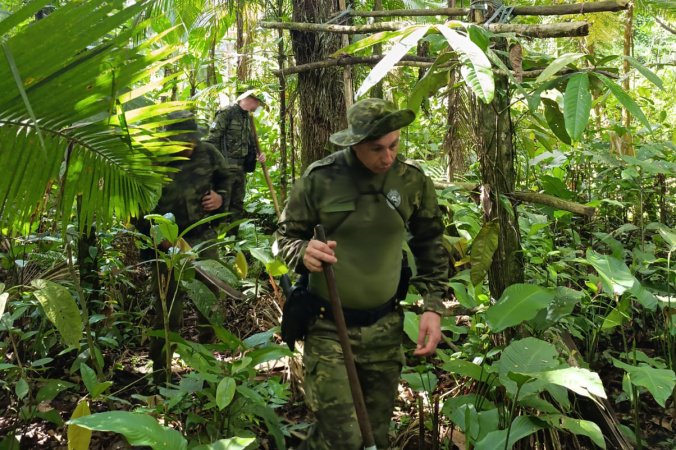 Operação ambiental da PMPR no Superagui destrói estruturas ilegais na APA de Guaraqueçaba