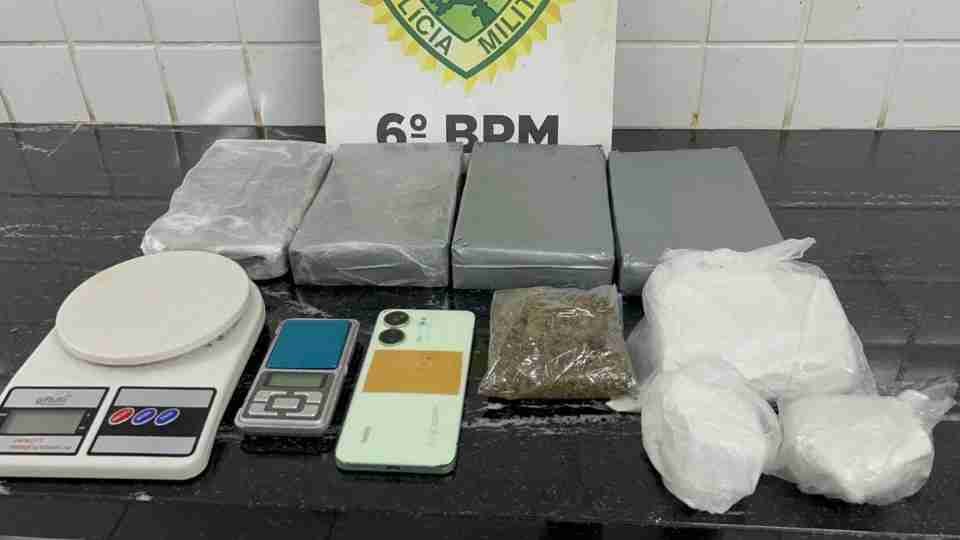 ROCAM apreende cerca de 5 quilos de cocaína em casa usada para tráfico no Brasmadeira - catve.com