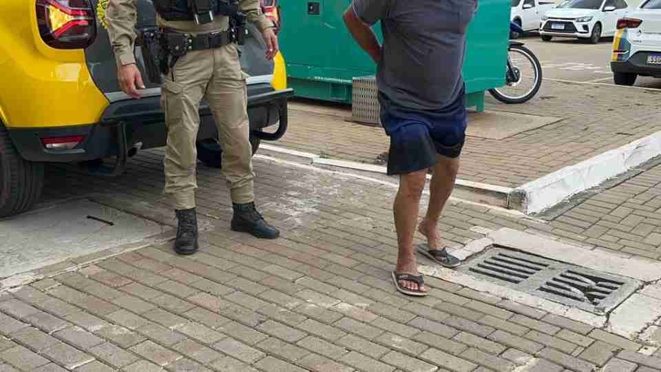 Homem é detido após agredir esposa em Guaraniaçu - catve.com