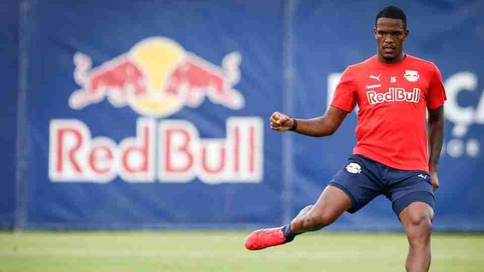 Bragantino multa zagueiro por fala machista contra árbitra - catve.com