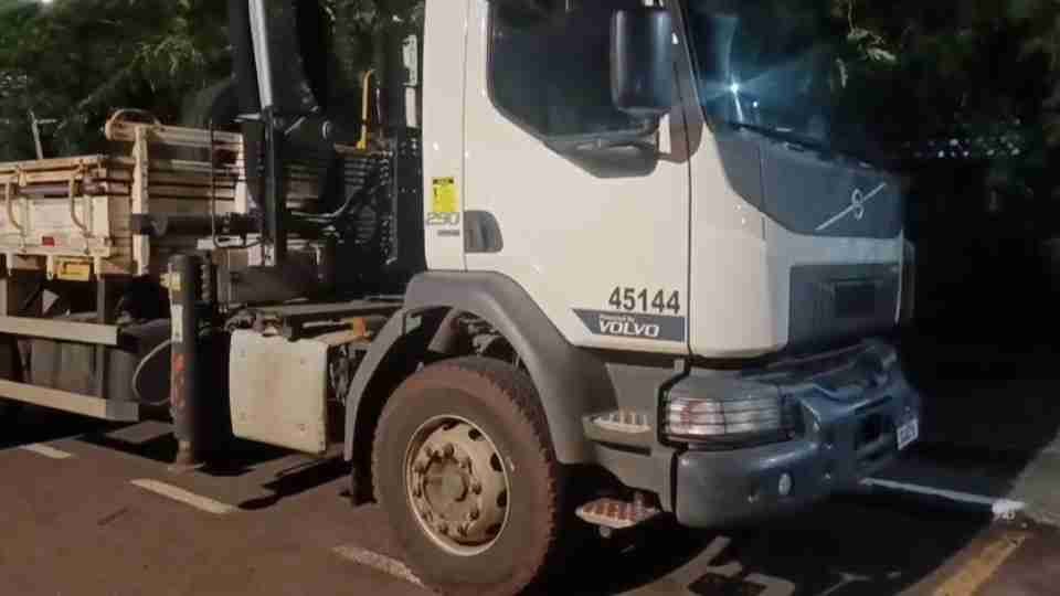 Caminhão furtado em São Paulo é encontrado escondido em galpão às margens da BR-163 - catve.com