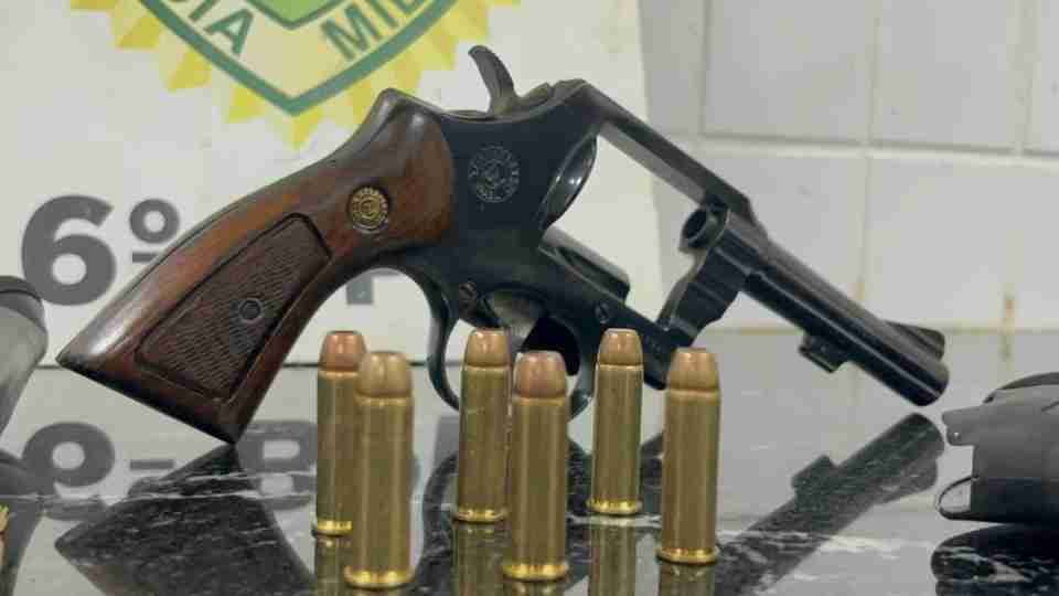 Jovem é detido com revólver e 44 munições no bairro São Cristóvão - catve.com