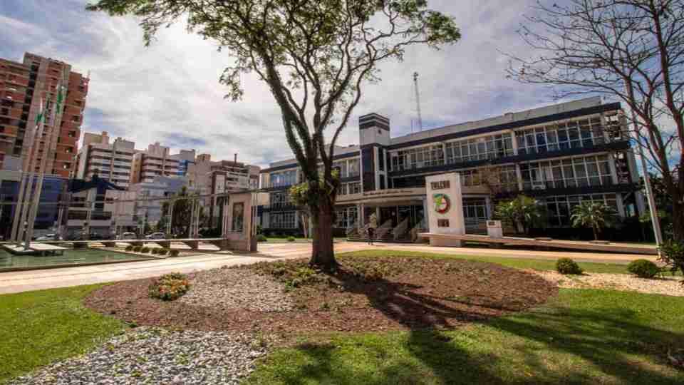 Toledo abre PSS para contratação em três funções e salários de até R$ 13,5 mil - catve.com