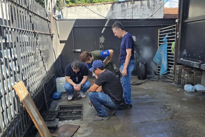 Sanepar e prefeitura fiscalizam destino de resíduos das lavagens de carros em Maringá